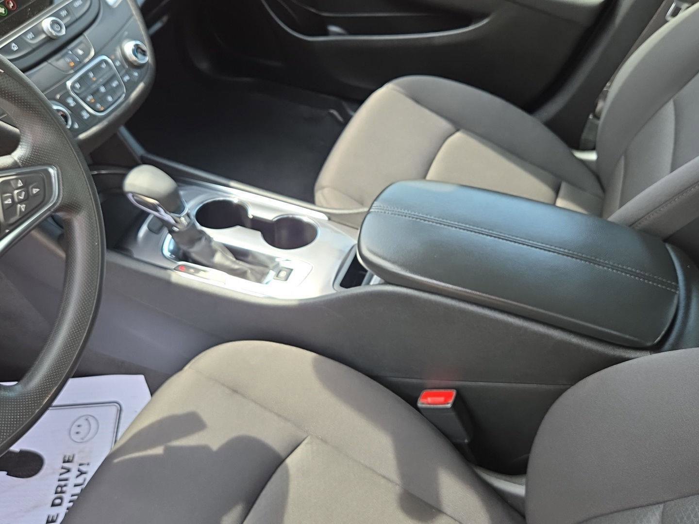 Used 2023 Chevrolet Malibu LT FWD image 19