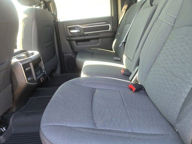 New 2026 RAM 2500 Big Horn AWD/4WD image 18