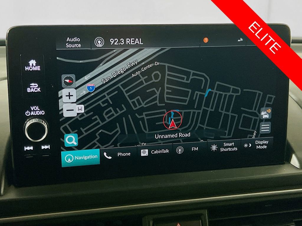 Used 2024 Honda Pilot Elite image 13