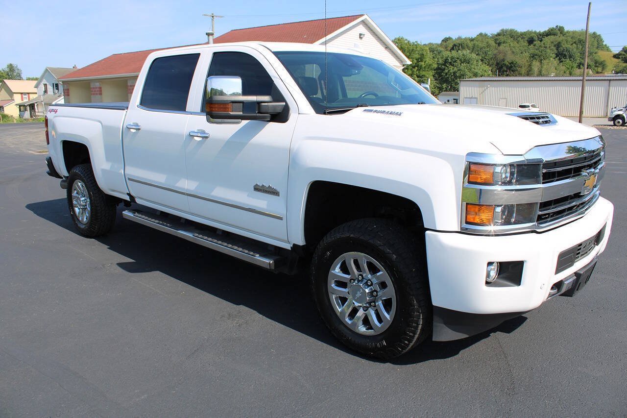 Used 2019 Chevrolet Silverado 3500 High Country w/ Duramax Plus Package AWD/4WD image 8