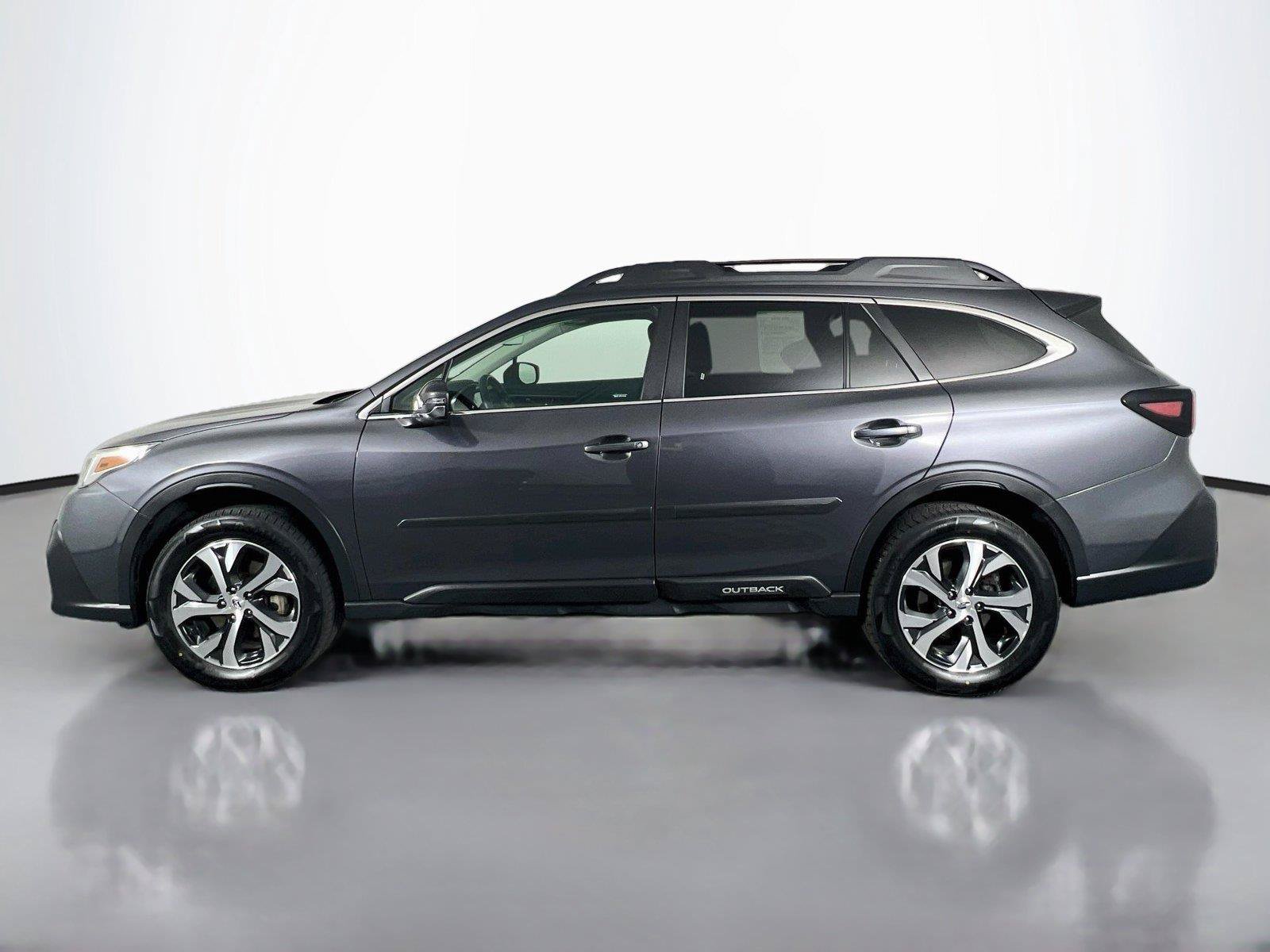 Used 2022 Subaru Outback Limited AWD/4WD image 3