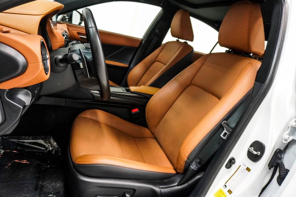 Used 2024 Lexus IS 350 F Sport RWD image 6