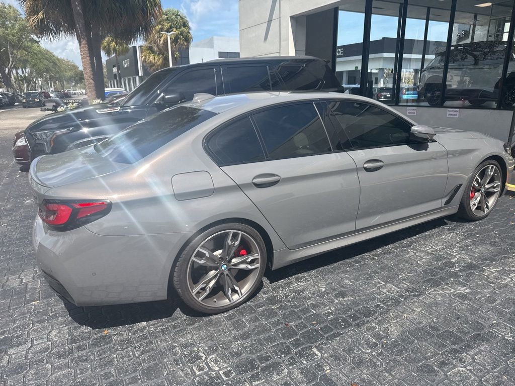 Used 2021 BMW M550i xDrive w/ Executive Package image 7