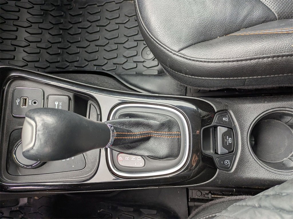 Used 2018 Jeep Compass Limited image 28