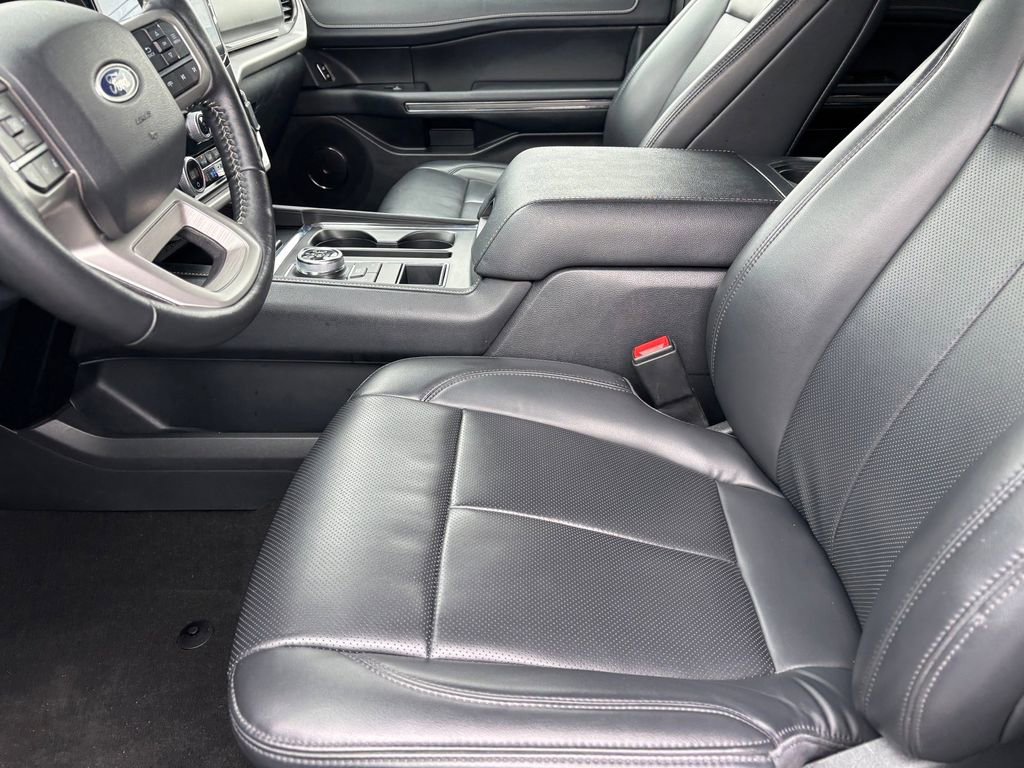 Used 2024 Ford Expedition XLT RWD image 10