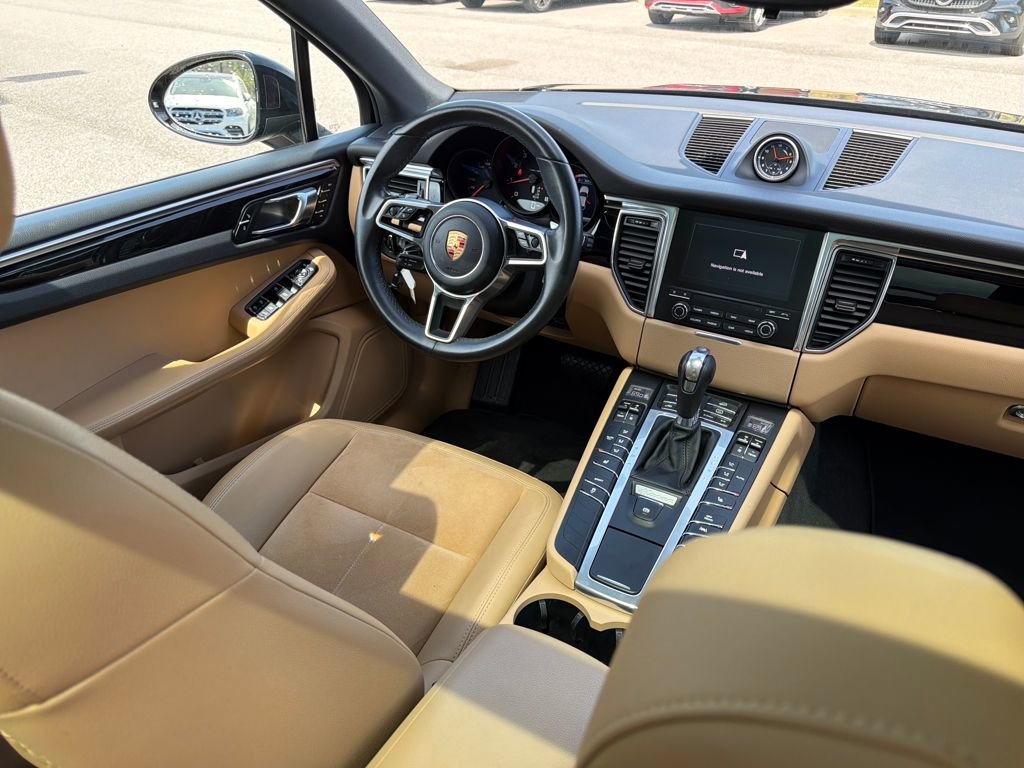 Used 2018 Porsche Macan image 35