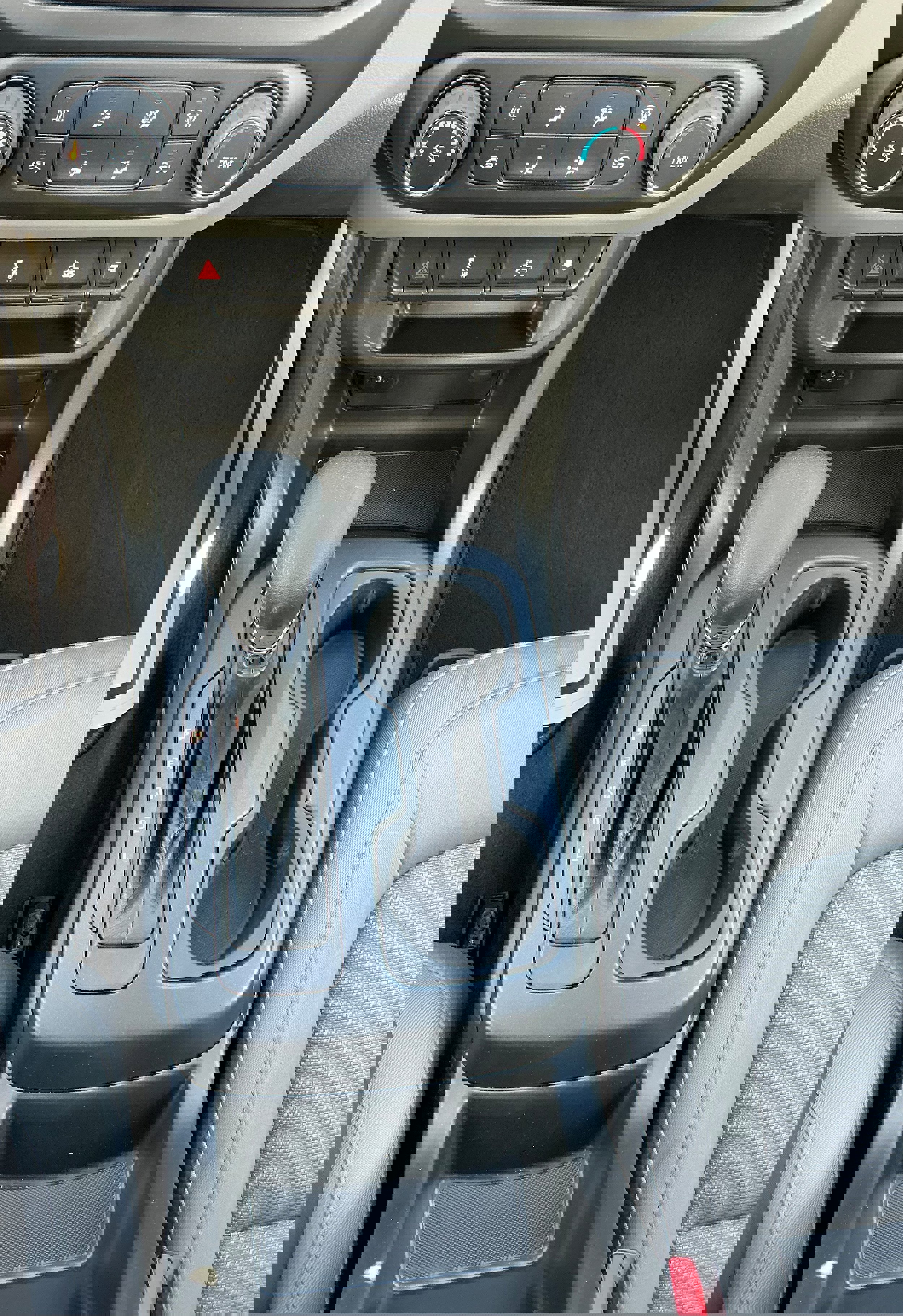 Certified 2022 Chevrolet Colorado W/T w/ WT Convenience Package image 9