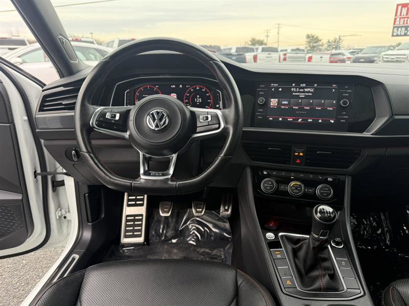 Used 2021 Volkswagen Jetta GLI Autobahn image 25