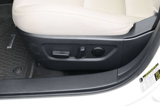Certified 2024 MAZDA CX-30 AWD 2.5 S w/ Preferred Package image 19