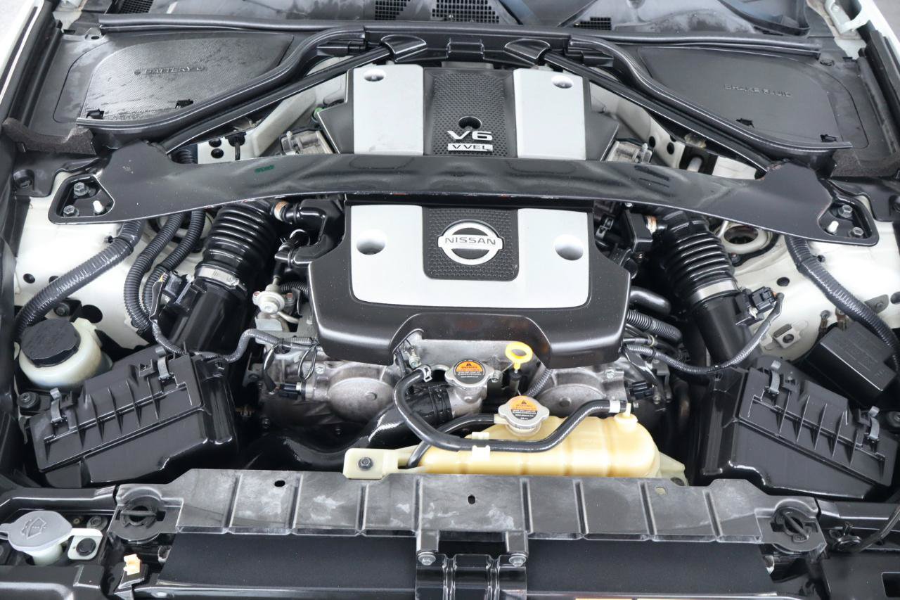 Used 2012 Nissan 370Z Touring w/ Sport Pkg RWD image 37