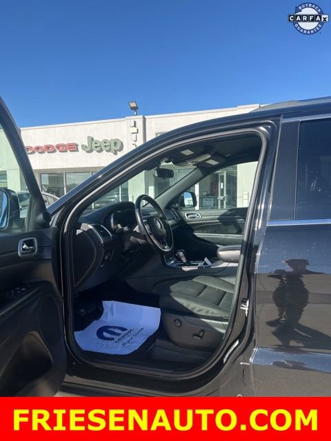 Used 2019 Jeep Grand Cherokee Laredo AWD/4WD image 14