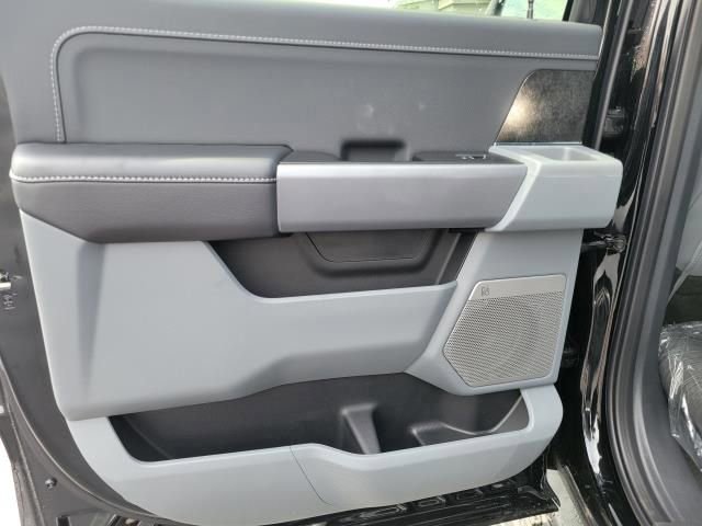 New 2025 Ford F150 Lightning Flash image 13