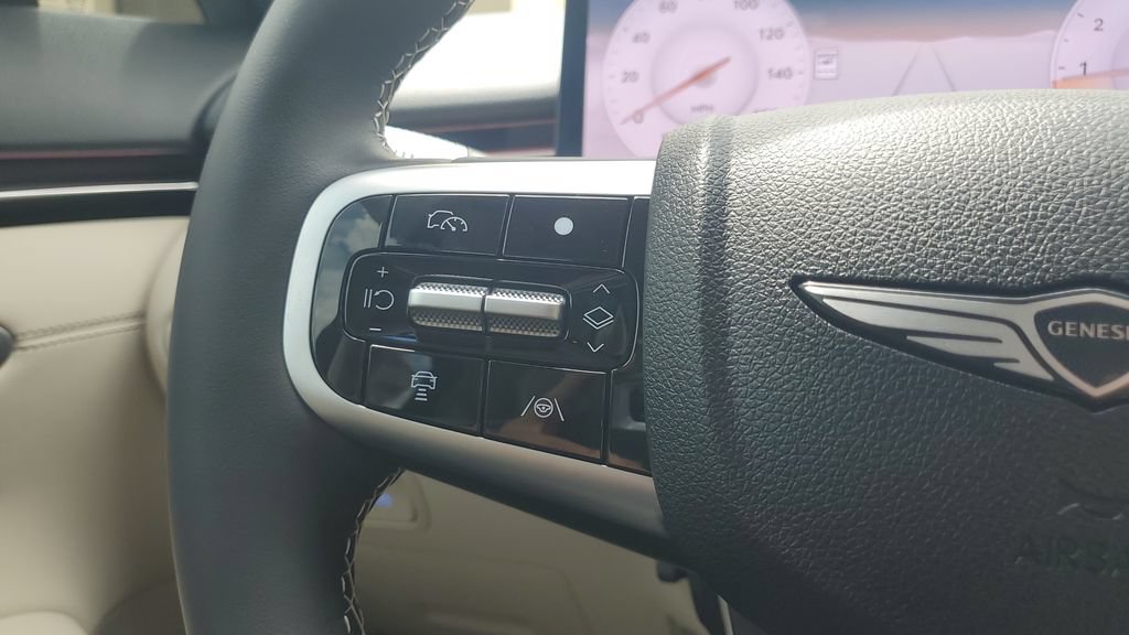 New 2027 Genesis GV70 2.5T Select AWD/4WD image 21