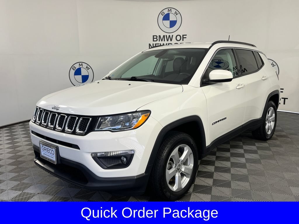 Used 2020 Jeep Compass Latitude w/ Cold Weather Group AWD/4WD image 3