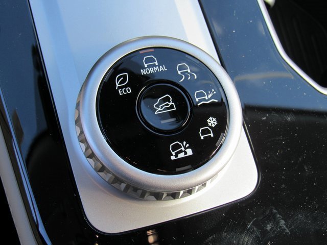 New 2025 Mitsubishi Outlander SE image 21