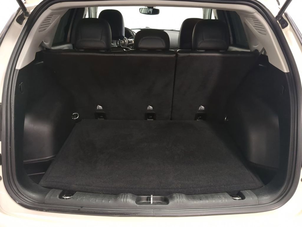 Used 2019 Jeep Compass Limited image 37