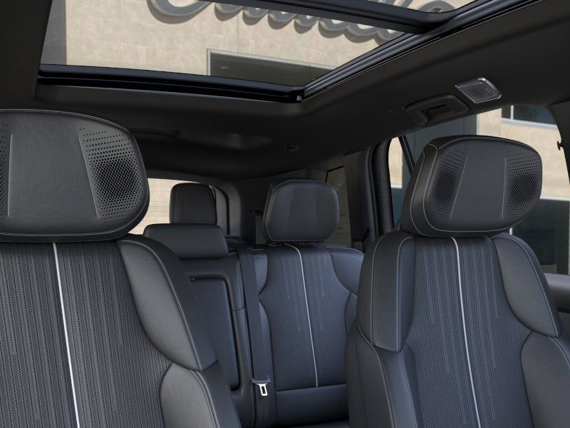 New 2026 Cadillac Vistiq Sport image 24