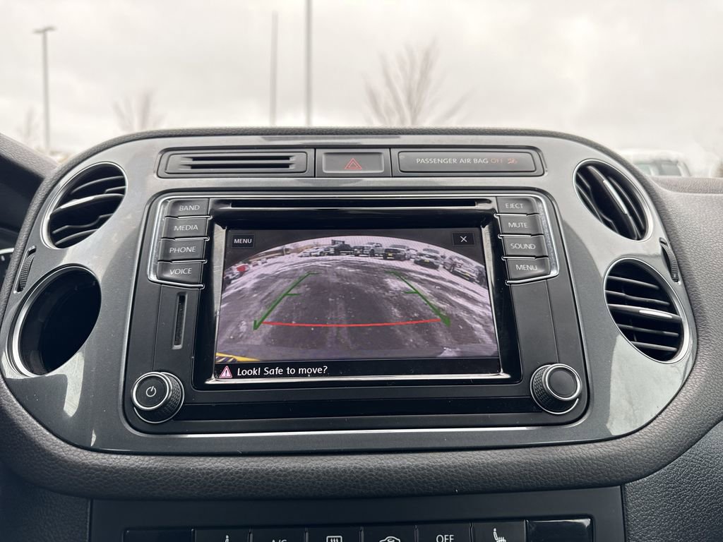 Used 2017 Volkswagen Tiguan S image 21