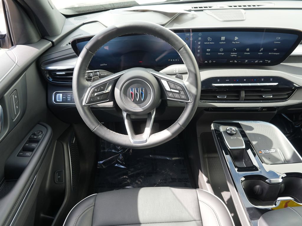 Used 2025 Buick Enclave Preferred AWD/4WD image 20