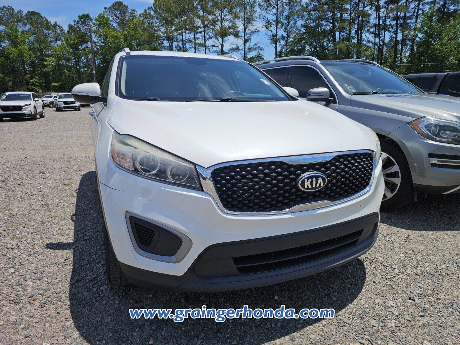 Used 2017 Kia Sorento LX w/ LX V6 Convenience Package FWD image 4