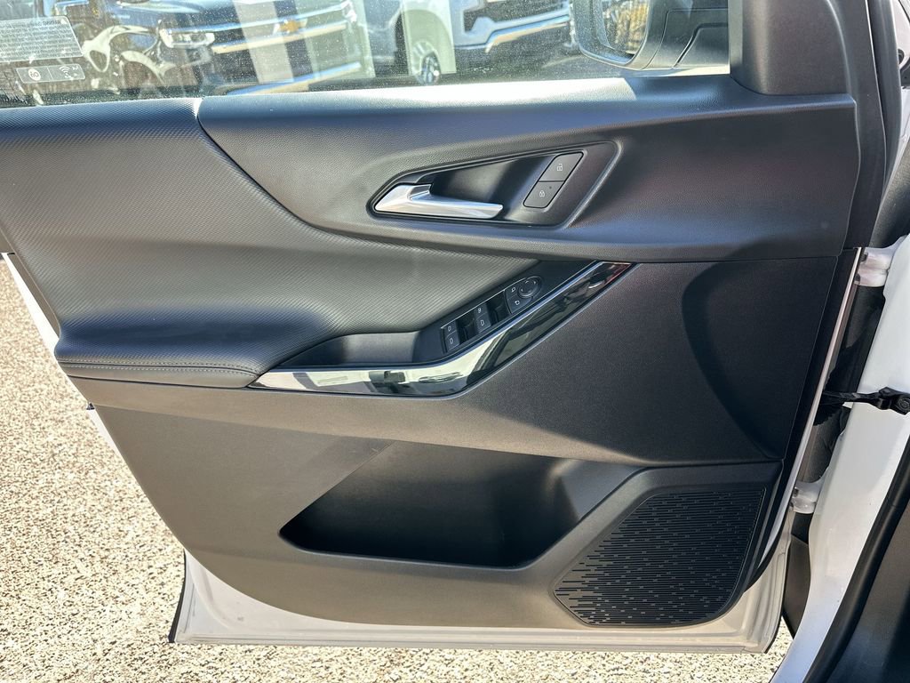 Used 2025 Chevrolet Equinox LT image 29