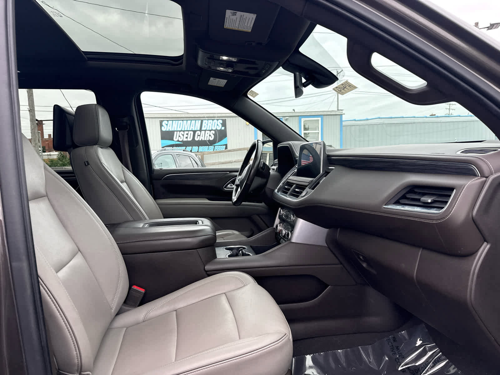 Used 2021 GMC Yukon SLT w/ SLT Premium Package AWD/4WD image 19