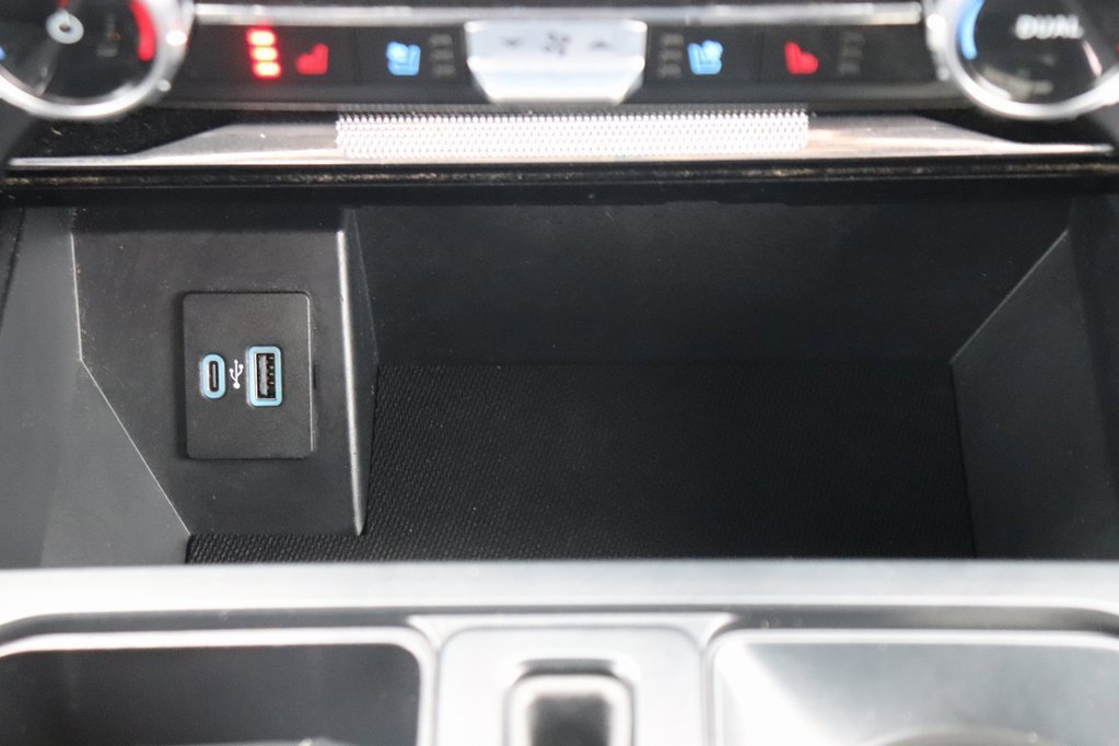 Used 2023 Ford F150 Lariat w/ Trailer Tow Package image 27