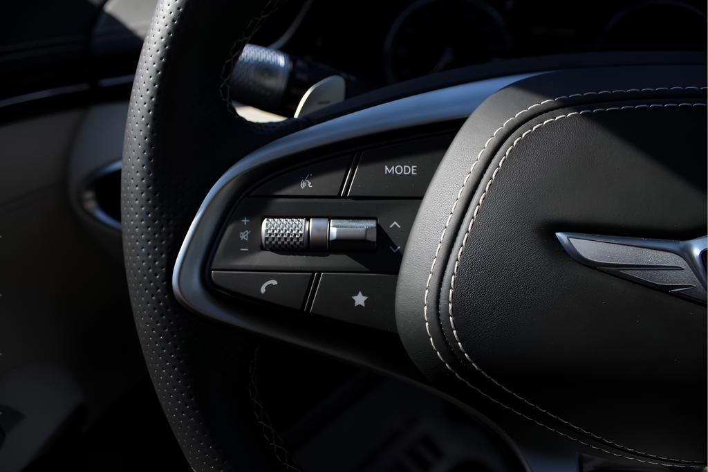 Used 2025 Genesis GV70 3.5T Sport w/ Sport Prestige Package AWD/4WD image 15