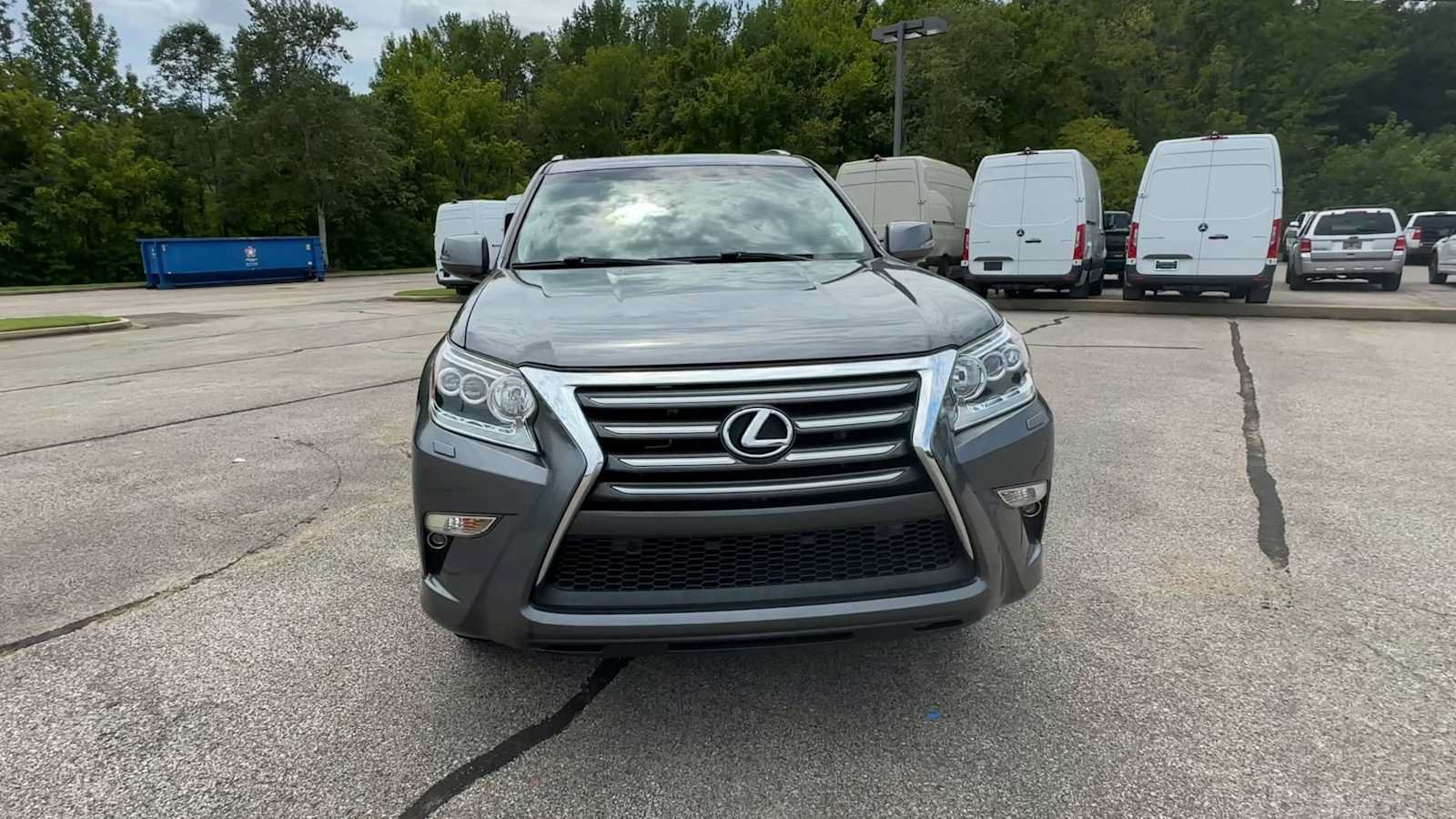 Used 2018 Lexus GX 460 Premium w/ Premium Package AWD/4WD image 3