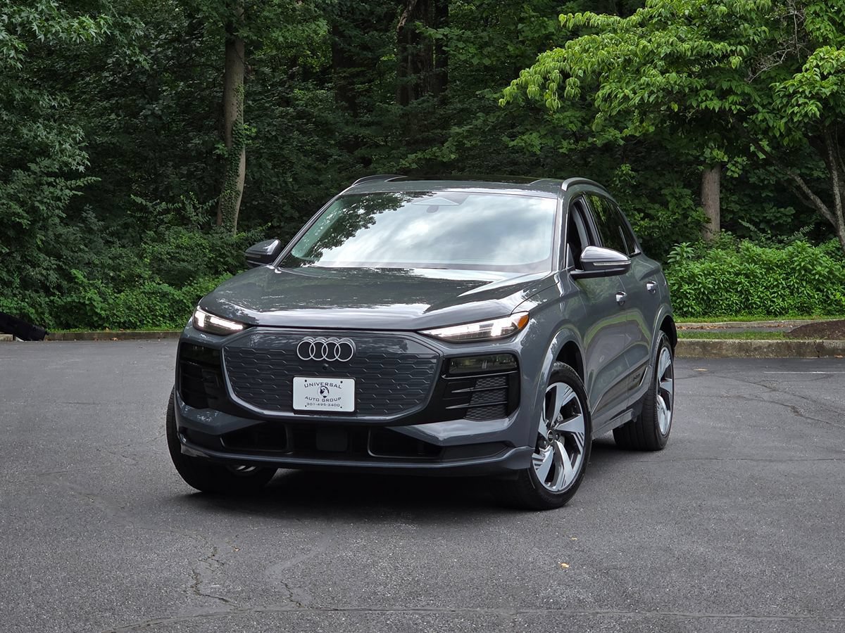 Used 2025 Audi Q6 e-tron Premium Plus w/ Premium Plus