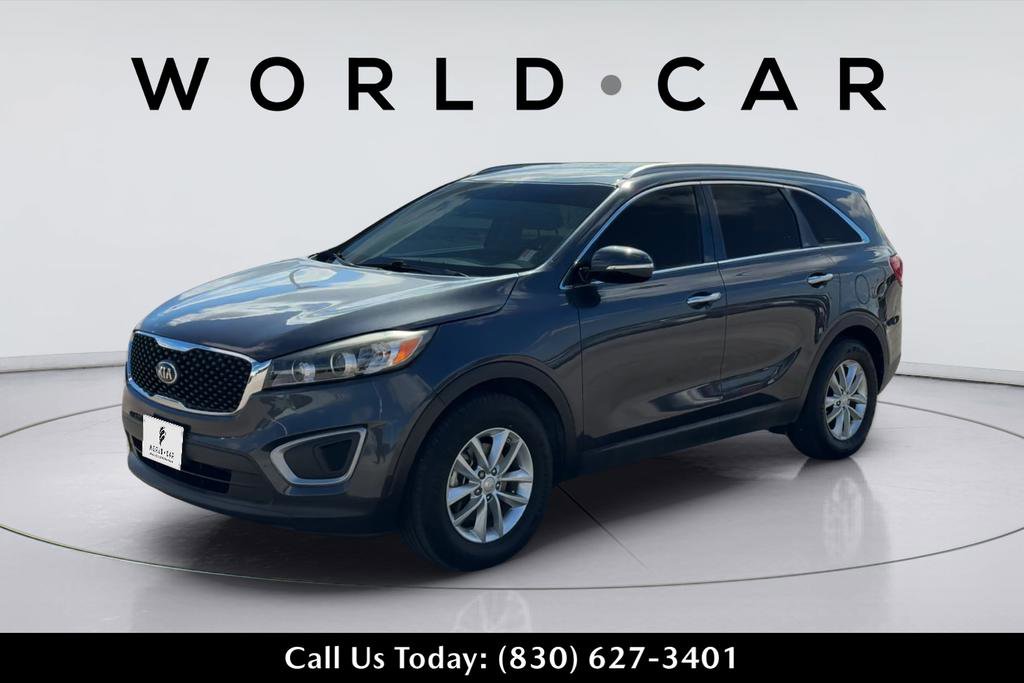 Used 2018 Kia Sorento FWD image 3