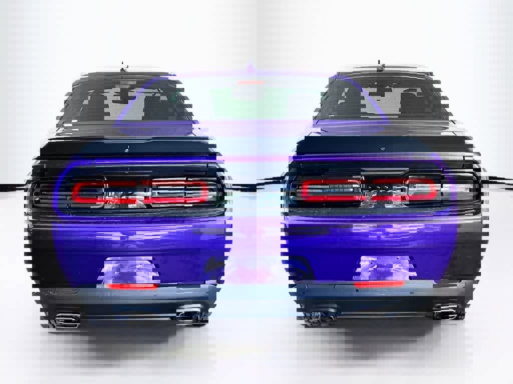 Used 2018 Dodge Challenger GT w/ Driver Convenience Group image 5