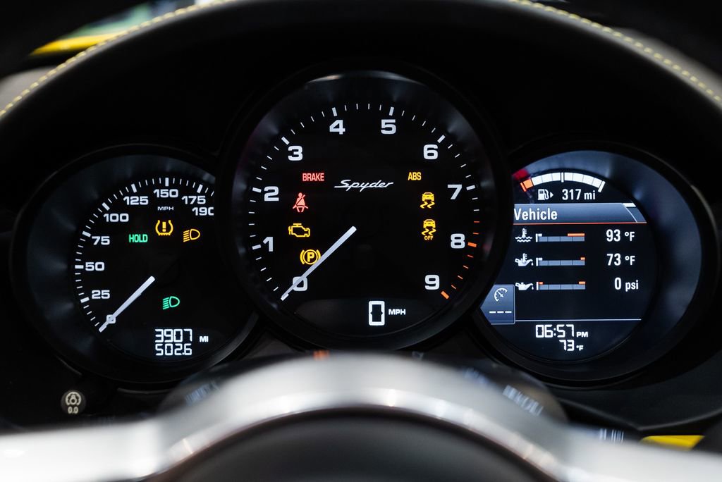 Used 2016 Porsche Boxster Spyder image 29