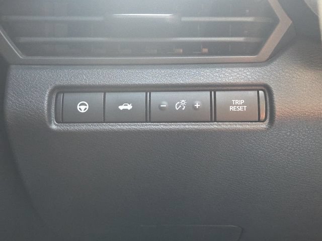 Used 2020 Nissan Altima 2.0 Platinum FWD image 24