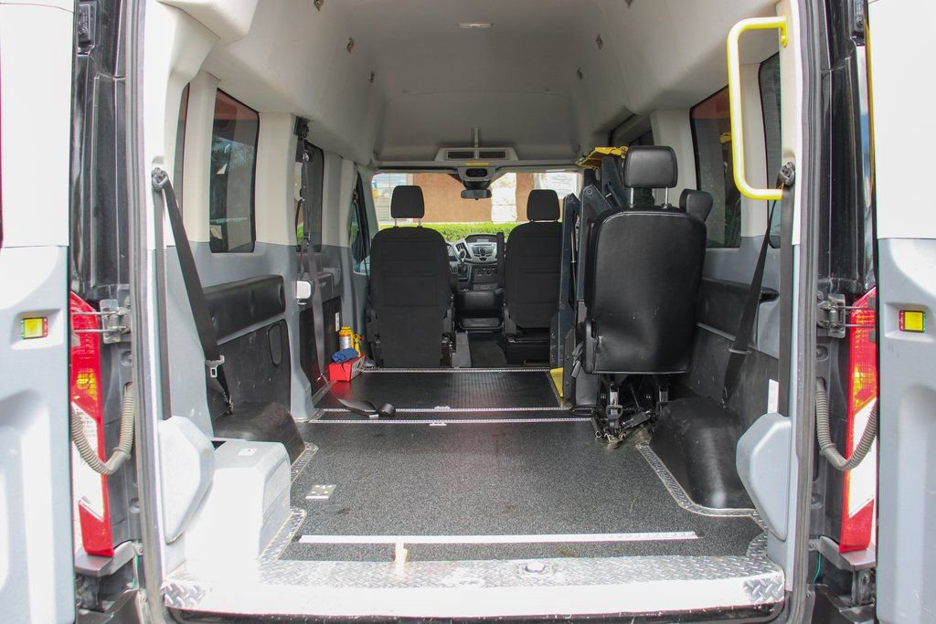 Used 2019 Ford Transit 350 XLT image 8