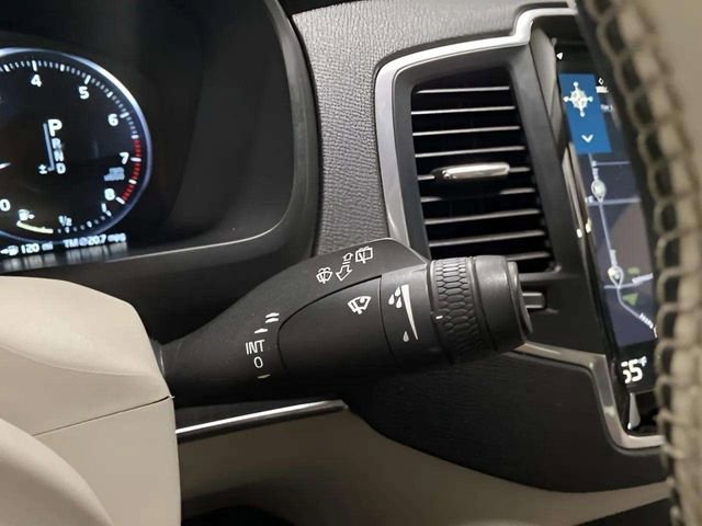 Used 2020 Volvo XC90 T5 Momentum image 61