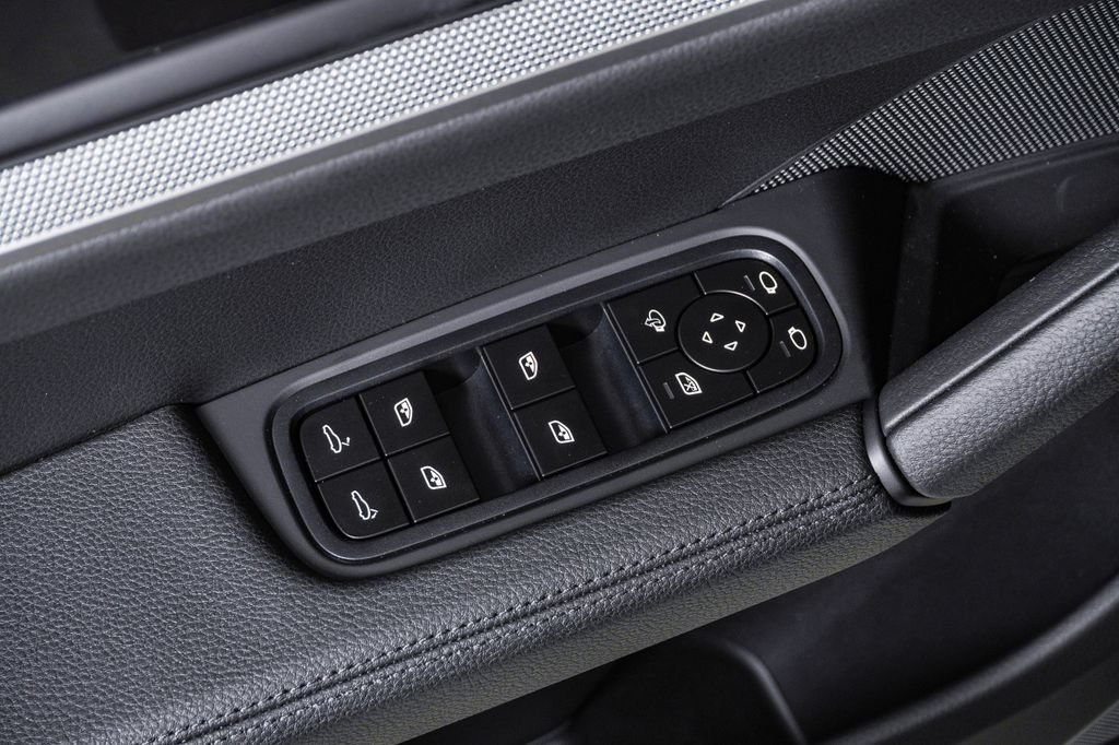 New 2026 Porsche Cayenne AWD/4WD image 26
