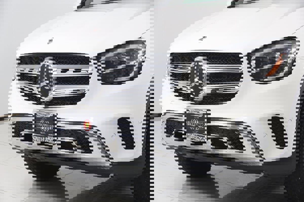 Used 2022 Mercedes-Benz GLC 300 4MATIC w/ Driver Assistance Package image 72