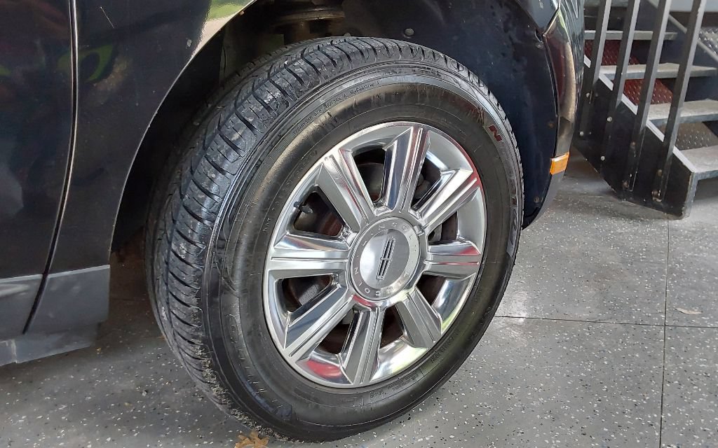 Used 2009 Lincoln MKX 2WD image 22