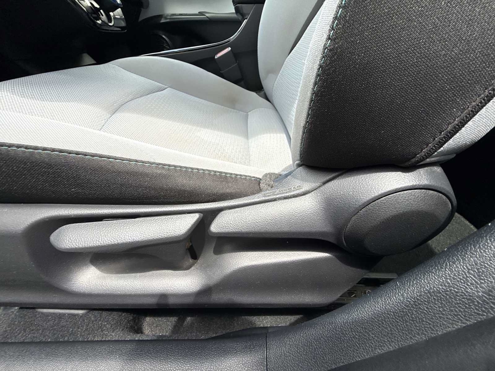 Used 2020 Toyota Prius LE FWD image 13
