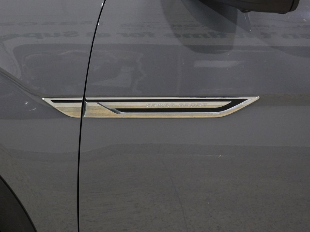 Used 2020 Volkswagen Atlas Cross Sport SEL Premium R-Line image 25