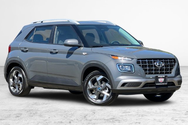 New 2026 Hyundai Venue SEL FWD image 2