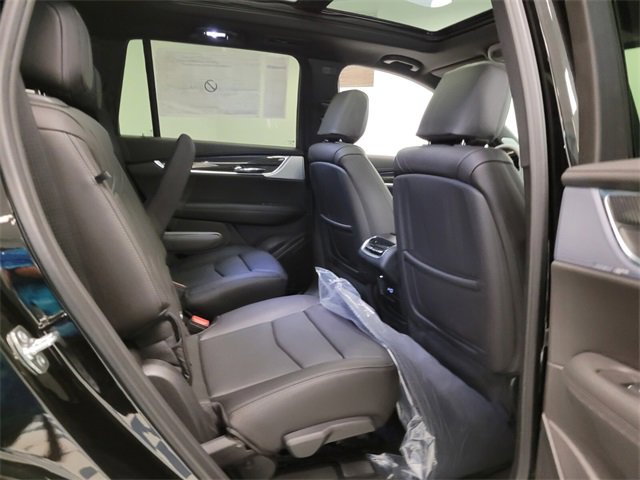 New 2025 Cadillac XT6 Sport w/ Technology Package image 13
