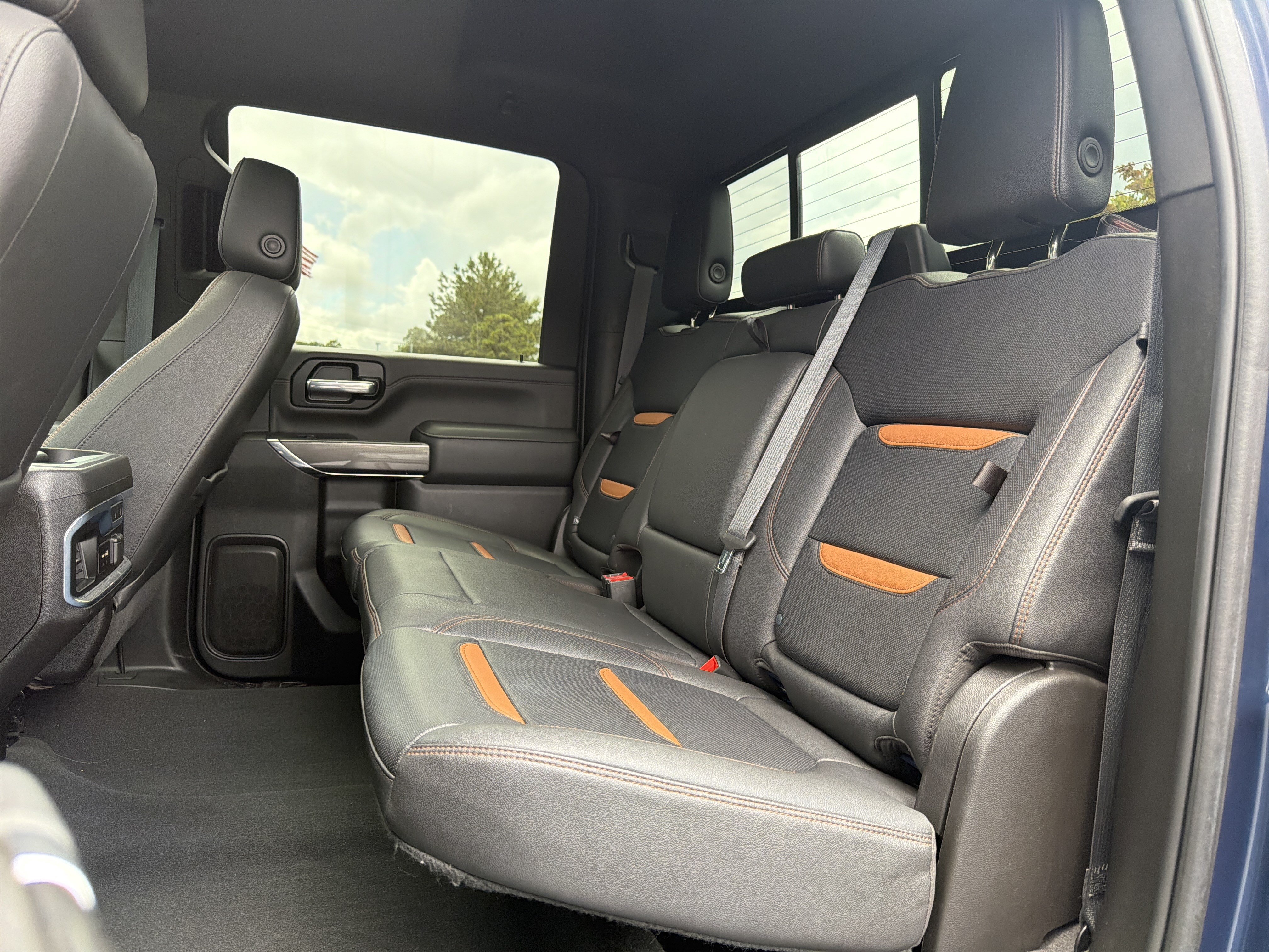 Used 2022 GMC Sierra 2500 AT4 w/ AT4 Premium Plus Package AWD/4WD image 56