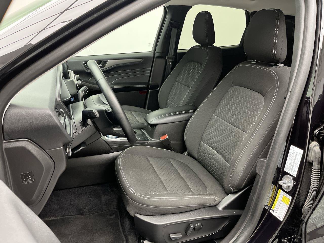 Certified 2023 Ford Escape Active FWD image 9