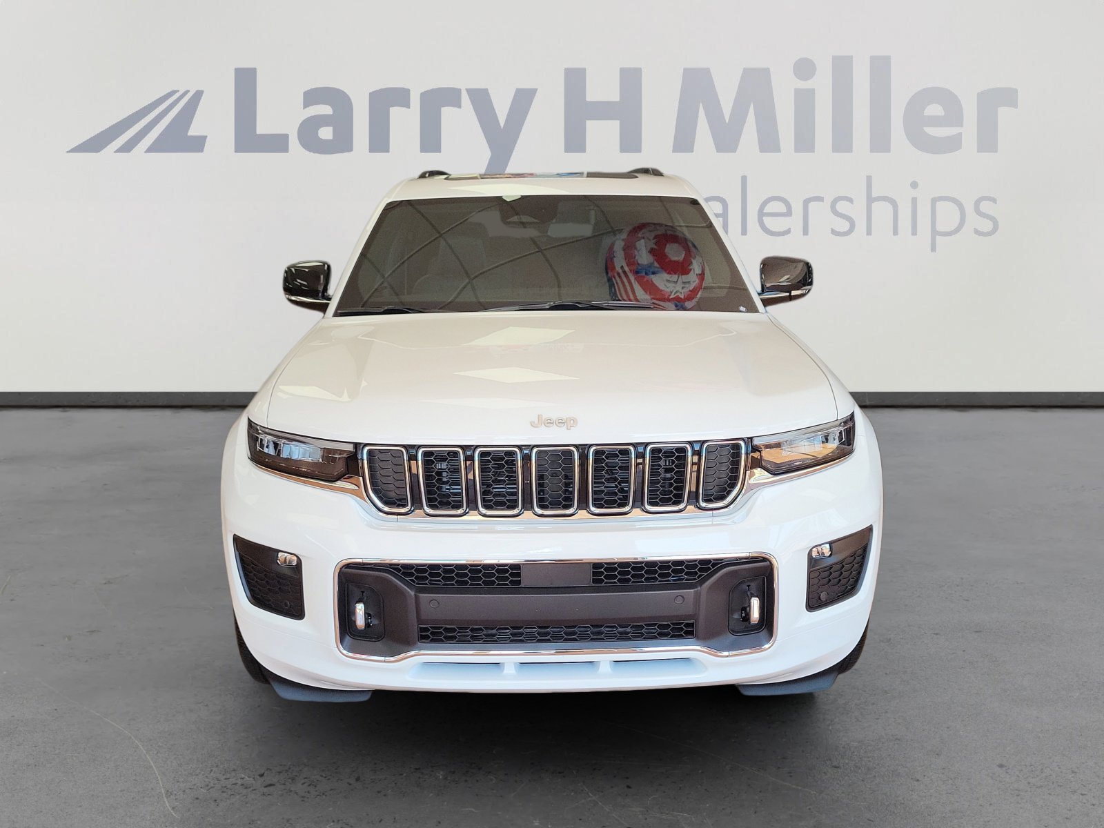 New 2025 Jeep Grand Cherokee L Overland w/ Luxury Tech Group IV image 9