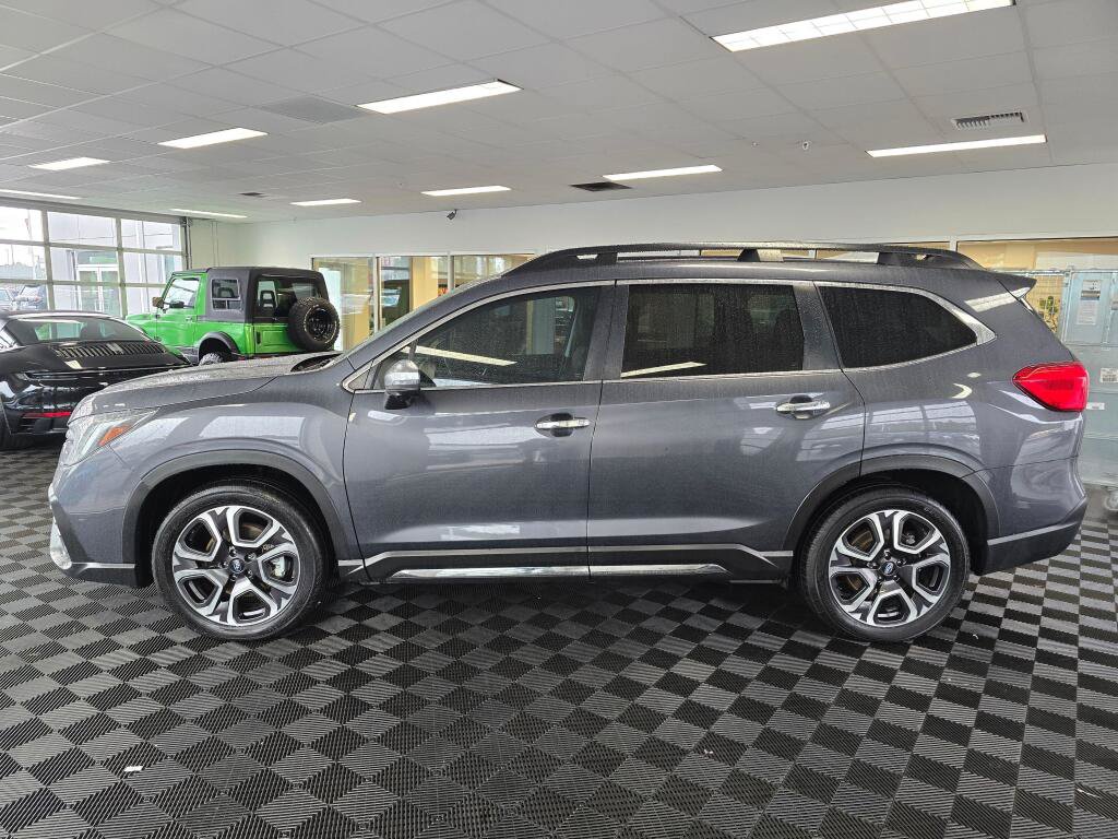 Used 2023 Subaru Ascent Touring AWD/4WD image 6