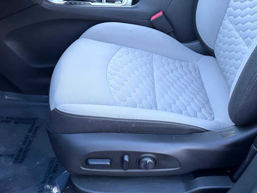 Used 2019 Chevrolet Equinox LT image 25