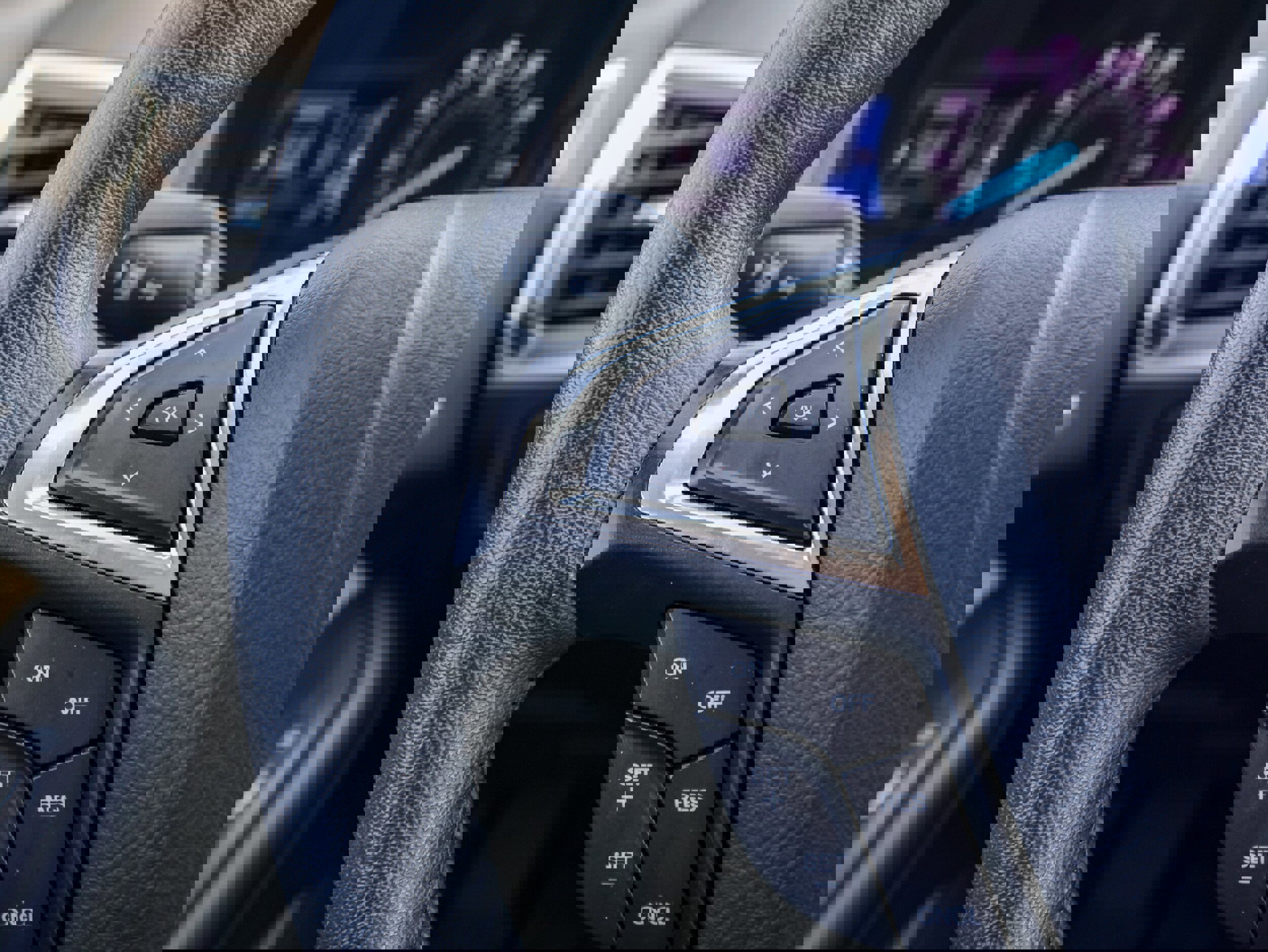 Used 2024 Ford Edge SEL w/ Convenience Package image 23