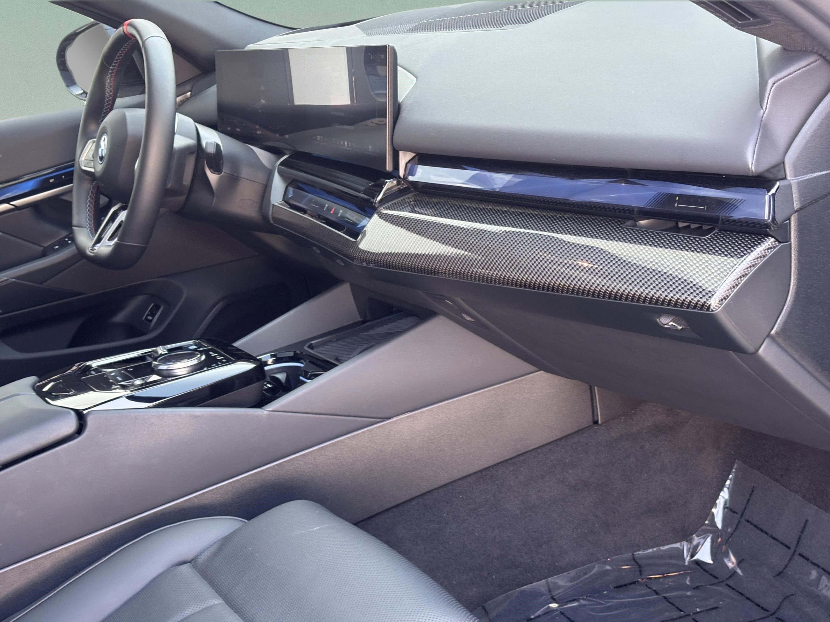 Used 2024 BMW i5 M60 w/ Premium Package image 28